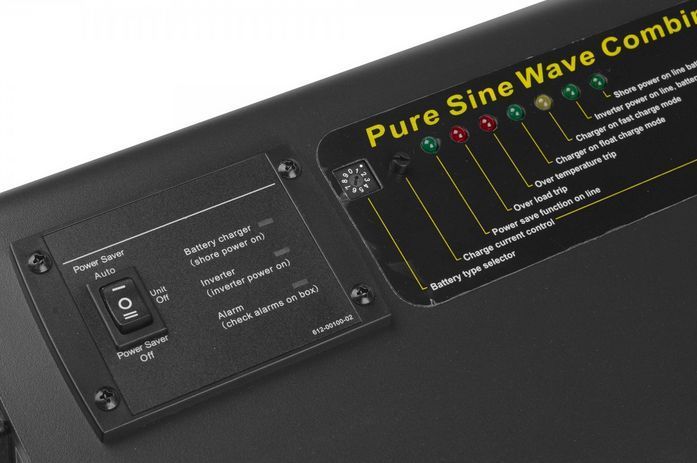 Джерело безперебійного живлення Volt Polska POWER SINUS 6000 48/230 V (6000/18000W) 3SSP600048 W2247 фото