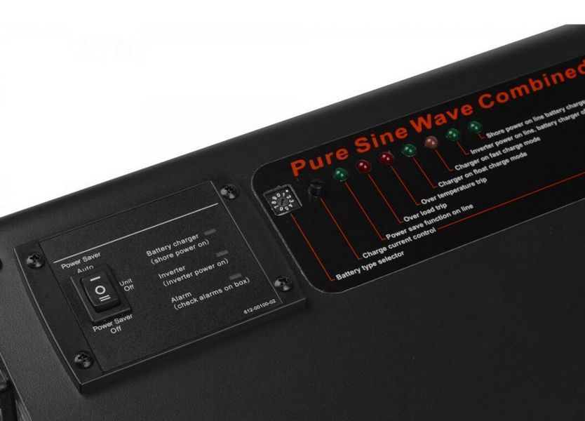 Джерело безперебійного живлення Volt Polska POWER SINUS 4000 12/230 V (4000/12000W) 3SSP400012 W2050 фото