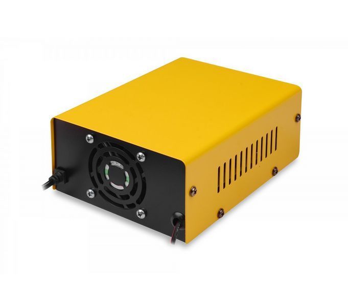 Зарядний пристрій Volt Polska SMART 6V/12V 15A A16 W2035 фото