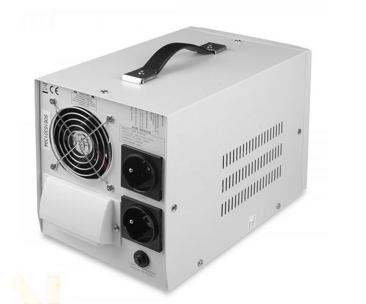 Стабілізатор напруги Volt Polska AVR 5000VA 8-11% 5AVR5000SE W2041 фото